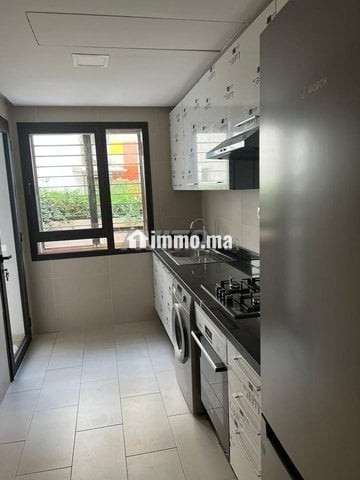 Très beau studio en RDC meublé à louer à CFC - Location Immobilier - Casablanca - photo 4