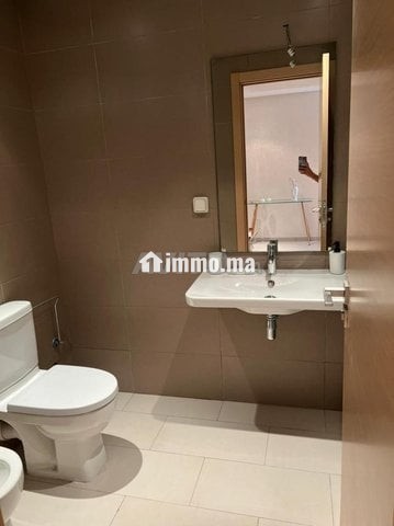 Très beau studio en RDC meublé à louer à CFC - Location Immobilier - Casablanca - photo 6