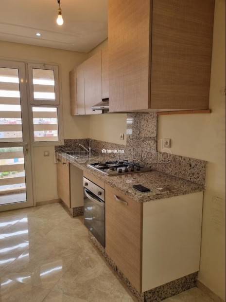 Vente d'un bel appartement à Hay Massira. 3 belles chambres. Prestation de conciergerie, air conditionné - Vente Immobilier - Agadir - photo 8