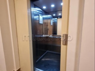 Vente d'un bel appartement à Hay Massira. 3 belles chambres. Prestation de conciergerie, air conditionné - Appartement à vendre - Agadir