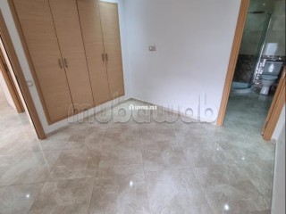 Vente d'un bel appartement à Hay Massira. 3 belles chambres. Prestation de conciergerie, air conditionné - Appartement à vendre - Agadir