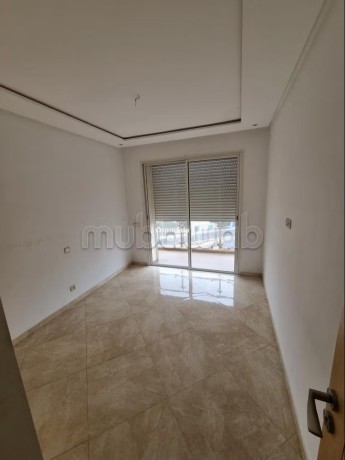 vente-dun-bel-appartement-a-hay-massira-3-belles-chambres-prestation-de-conciergerie-air-conditionne-big-0