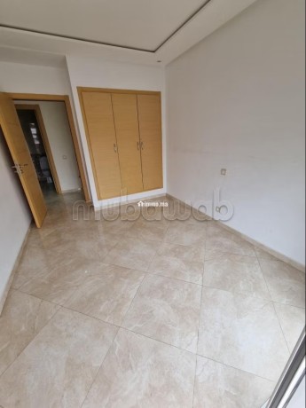 vente-dun-bel-appartement-a-hay-massira-3-belles-chambres-prestation-de-conciergerie-air-conditionne-big-9