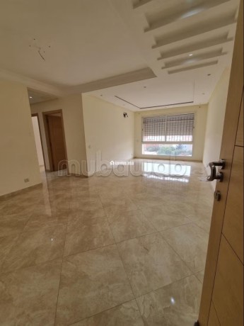 vente-dun-bel-appartement-a-hay-massira-3-belles-chambres-prestation-de-conciergerie-air-conditionne-big-11