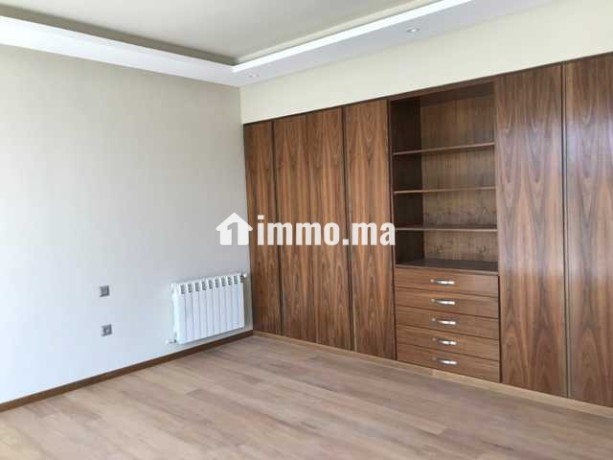 a-vendre-villa-neuve-haut-standing-a-souissi-big-1
