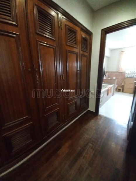 Splendide villa à vendre à Mandarona. 4 chambres. Jardin et terrasse - Vente Immobilier - Casablanca - photo 4