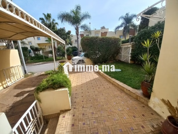 splendide-villa-a-vendre-a-mandarona-4-chambres-jardin-et-terrasse-big-14