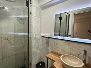 Location d'un appartement à Guéliz. 6 pièces confortables. Places de stationnement et terrasse - Appartement à vendre
