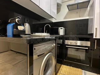 Location d'un appartement à Guéliz. 6 pièces confortables. Places de stationnement et terrasse - Appartement à vendre