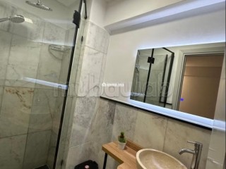 Location d'un appartement à Guéliz. 6 pièces confortables. Places de stationnement et terrasse - Appartement à vendre