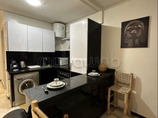Location d'un appartement à Guéliz. 6 pièces confortables. Places de stationnement et terrasse - Appartement à vendre