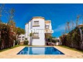 villa-avec-piscine-privee-small-1