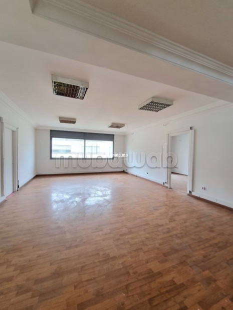Bureau de 134 m² MAARIF _ dernier étage - Location Immobilier - Casablanca - photo 4