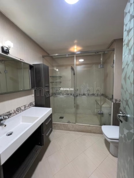 Superbe appartement à louer à Maârif. 5 pièces. Bien meublé - Location Immobilier - Casablanca - photo 8