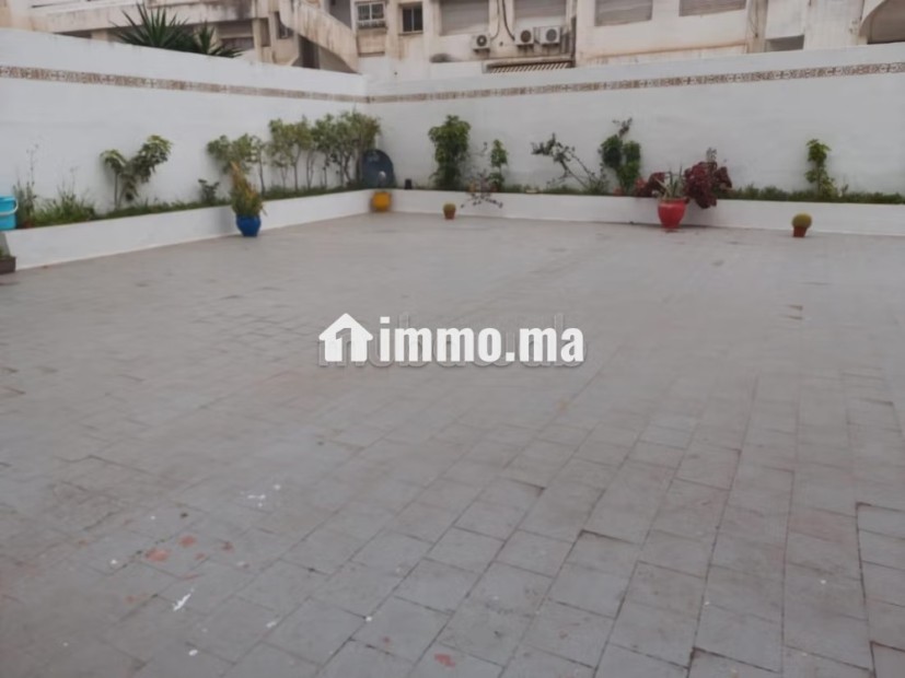 À louer appartement avec grande terrasse a maarif - Location Immobilier - Casablanca - photo 6