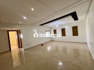 Très bel appartement en location à Mimosas. 3 belles chambres. Porte blindée et résidence sécurisée - Appartement à louer - Autre