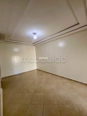 tres-bel-appartement-en-location-a-mimosas-3-belles-chambres-porte-blindee-et-residence-securisee-big-8