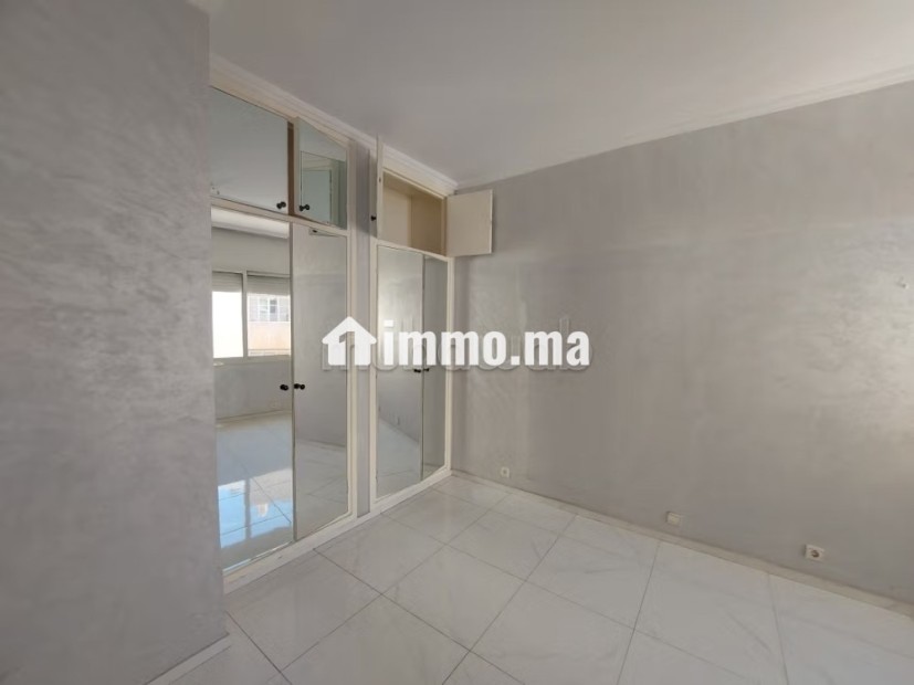 Appartement à louer avec Terrasse Maani Mers Sultan 4 Chambres 2 Sdb - Location Immobilier - Casablanca - photo 5