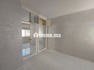 Appartement à louer avec Terrasse Maani Mers Sultan 4 Chambres 2 Sdb - Appartement à louer - Casablanca