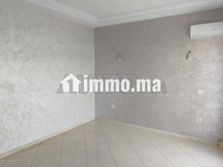 Un appartement avec une magnifique terrasse - Appartement à louer - Rabat