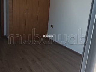 Très bel appartement en location à Oasis. Surface de 120 m². Espaces verts et ascenseur - Appartement à louer - Casablanca