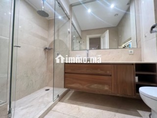 Élégant appartement meublé avec balcon - Appartement à louer - Casablanca