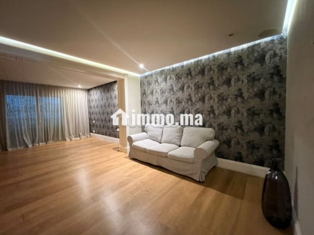 elegant-appartement-meuble-avec-balcon-big-7