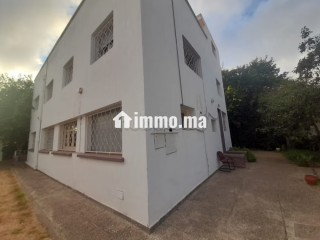 Villa 568 m² à Youssoufia, sur avenue principale - Villa à vendre - Rabat