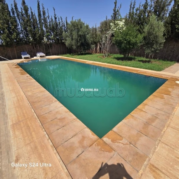 Villas de luxe à louer à Route d'Agadir.
Surface totale 1000 m².
Piscine et service de Conciergerie - Vente Immobilier - Essaouira - photo 1