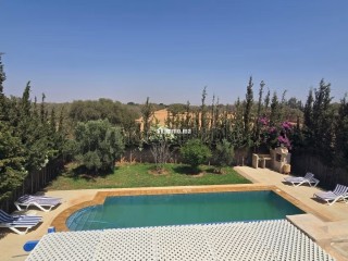 Villas de luxe à louer à Route d'Agadir.
Surface totale 1000 m².
Piscine et service de Conciergerie - Maison à vendre - Essaouira
