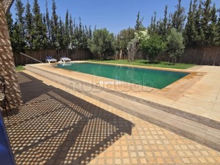 Villas de luxe à louer à Route d'Agadir.
Surface totale 1000 m².
Piscine et service de Conciergerie - Maison à vendre - Essaouira