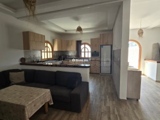Villas de luxe à louer à Route d'Agadir.
Surface totale 1000 m².
Piscine et service de Conciergerie - Maison à vendre - Essaouira