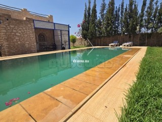Villas de luxe à louer à Route d'Agadir.
Surface totale 1000 m².
Piscine et service de Conciergerie - Maison à vendre - Essaouira