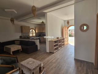 Villas de luxe à louer à Route d'Agadir.
Surface totale 1000 m².
Piscine et service de Conciergerie - Maison à vendre - Essaouira