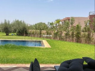 Magnifique villa à louer pour vos vacances à Route de l'Ourika. 6 pièces confortables. Cheminée et concierge - Maison à vendre