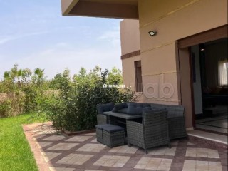 Magnifique villa à louer pour vos vacances à Route de l'Ourika. 6 pièces confortables. Cheminée et concierge - Maison à vendre