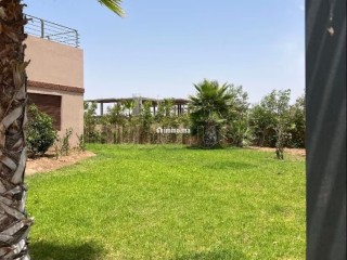 Magnifique villa à louer pour vos vacances à Route de l'Ourika. 6 pièces confortables. Cheminée et concierge - Maison à vendre