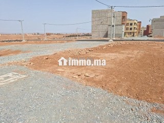 بقعة أرضية ذات واجهتين بتجزئة اجميك(تنازل) - Terrain à vendre - Tiznit