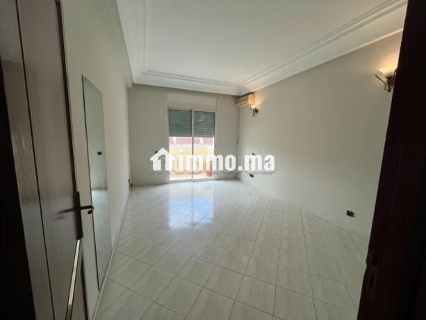 a-louer-tres-bel-appartement-3ch-des-hopitaux-big-3