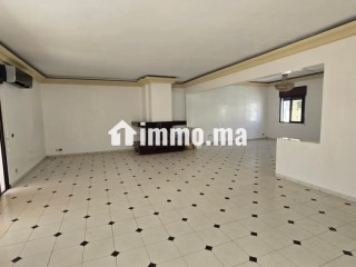 Appartement avec terrasse 4 chambres - Appartement à louer - Rabat