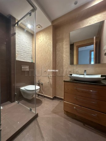 joli-appartement-avec-piscine-a-vendre-big-9