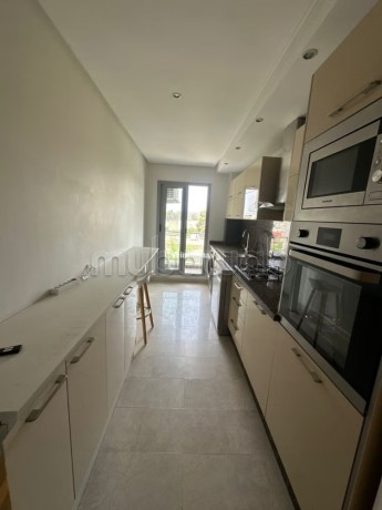 joli-appartement-avec-piscine-a-vendre-big-7