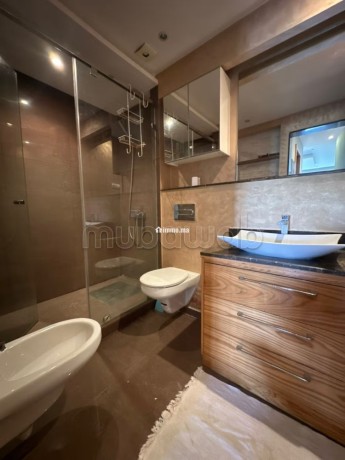 joli-appartement-avec-piscine-a-vendre-big-8