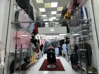 محل تجاري للبيع على شارع رئيسي بموقع استراتيجي - Local commercial à vendre - Marrakech