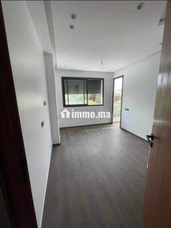 studio-53m-haut-standing-a-palmier-big-2