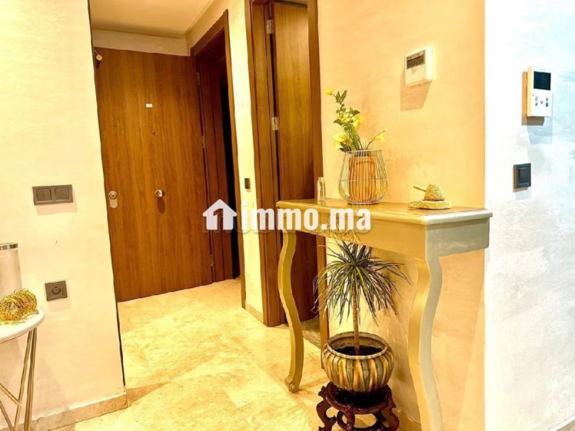 Très bel appartement en location à CIL Hay Salam. 1 chambre. Salon traditionnel et porte blindée - Vente Immobilier - Casablanca - photo 2