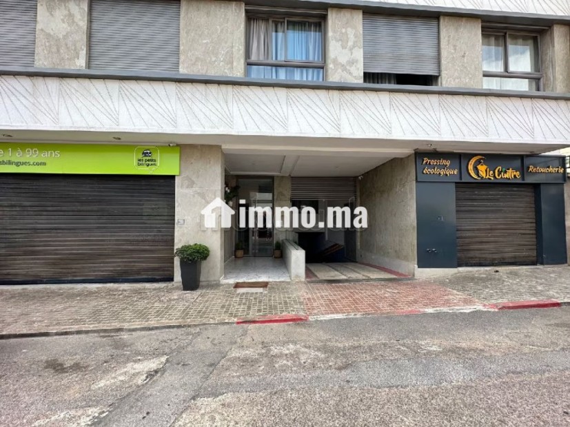 Très bel appartement en location à CIL Hay Salam. 1 chambre. Salon traditionnel et porte blindée - Vente Immobilier - Casablanca - photo 5
