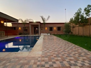 Magnifique villa à louer pour vos vacances à Tahannaout. 3 chambres. Places de parking et beau jardin - Villa à vendre - Autre