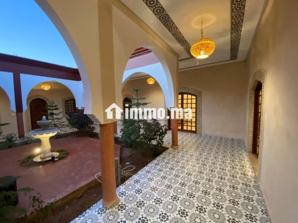 magnifique-villa-a-louer-pour-vos-vacances-a-tahannaout-3-chambres-places-de-parking-et-beau-jardin-big-1