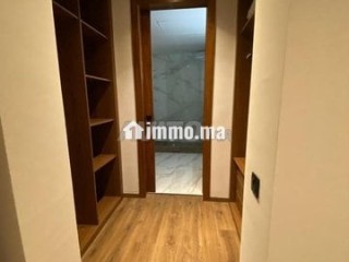 Des Luxes Studio Vides ou Meublés avec les Choix - Appartement à louer - Casablanca